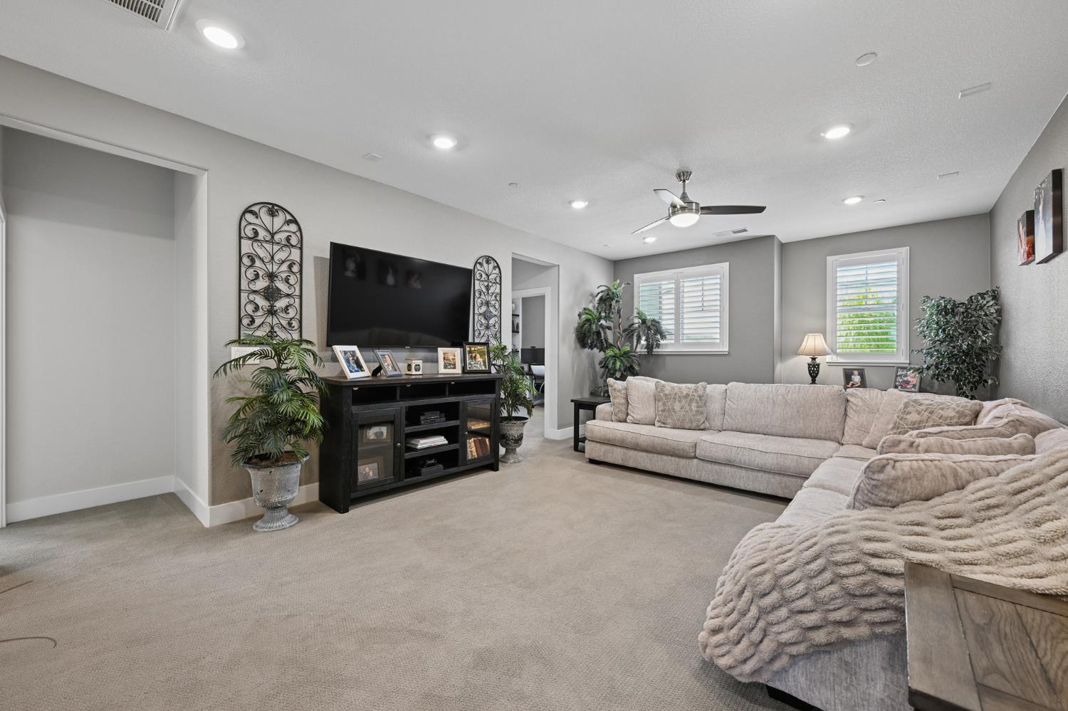 9016 Plympton Loop Roseville, CA 95747 - Photo 36 of 99 Gallery Image 36