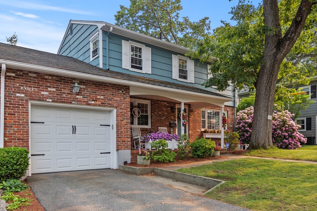 10 Hillcrest Road Wakefield, MA 01880 - Photo 2 of 42 Gallery Image 2