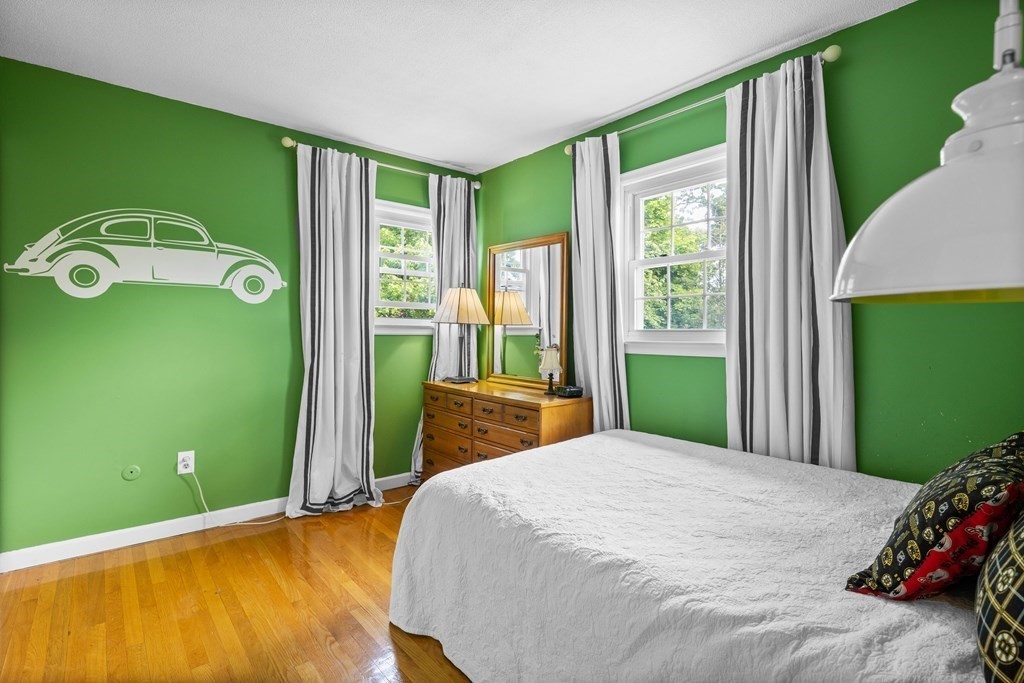 10 Hillcrest Road Wakefield, MA 01880 - Photo 24 of 42 Gallery Image 24