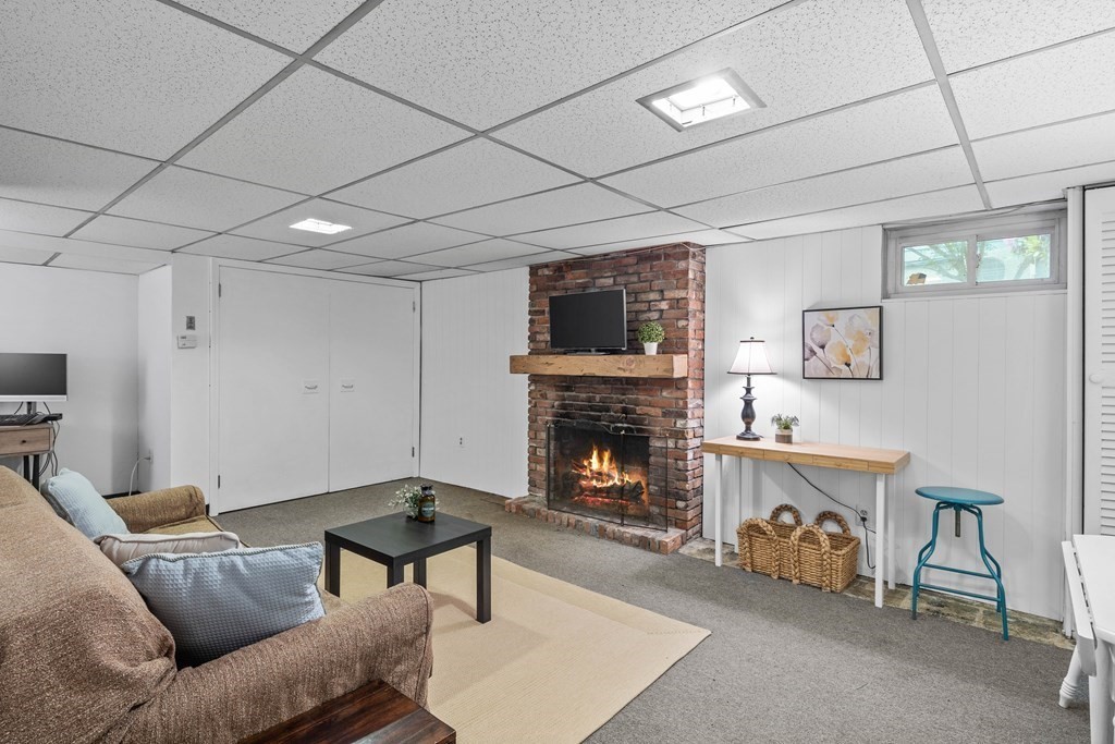 10 Hillcrest Road Wakefield, MA 01880 - Photo 33 of 42 Gallery Image 33