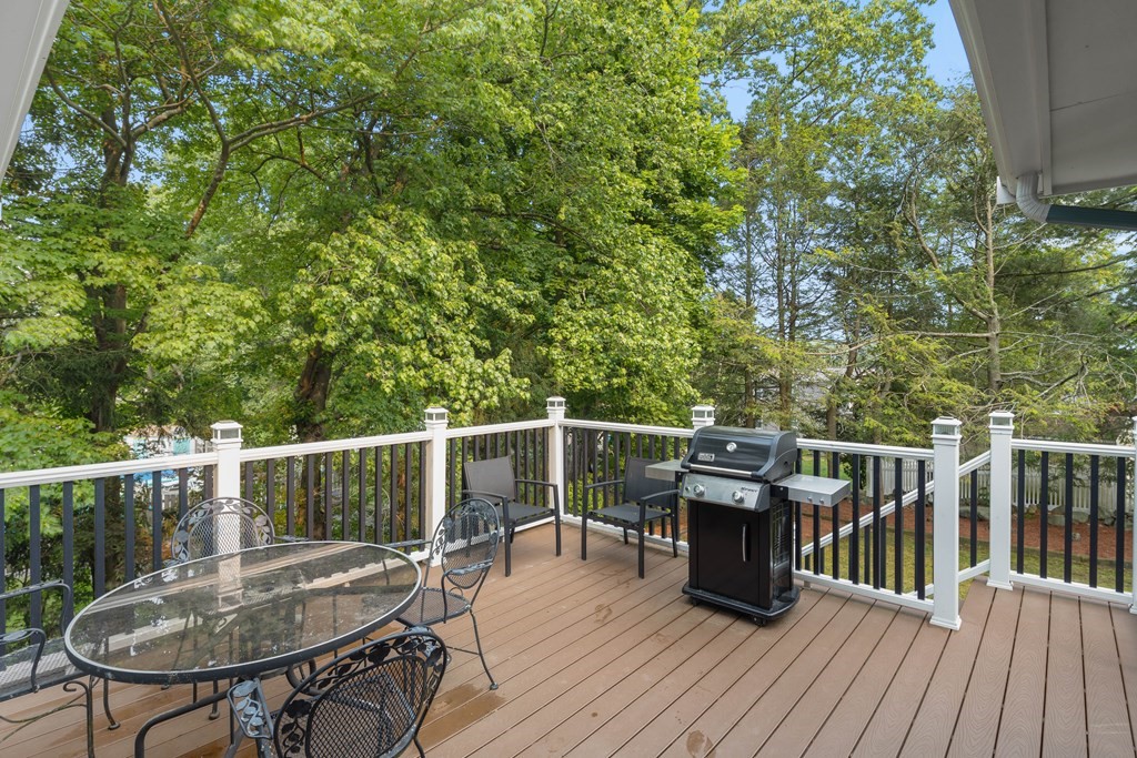 10 Hillcrest Road Wakefield, MA 01880 - Photo 37 of 42 Gallery Image 37