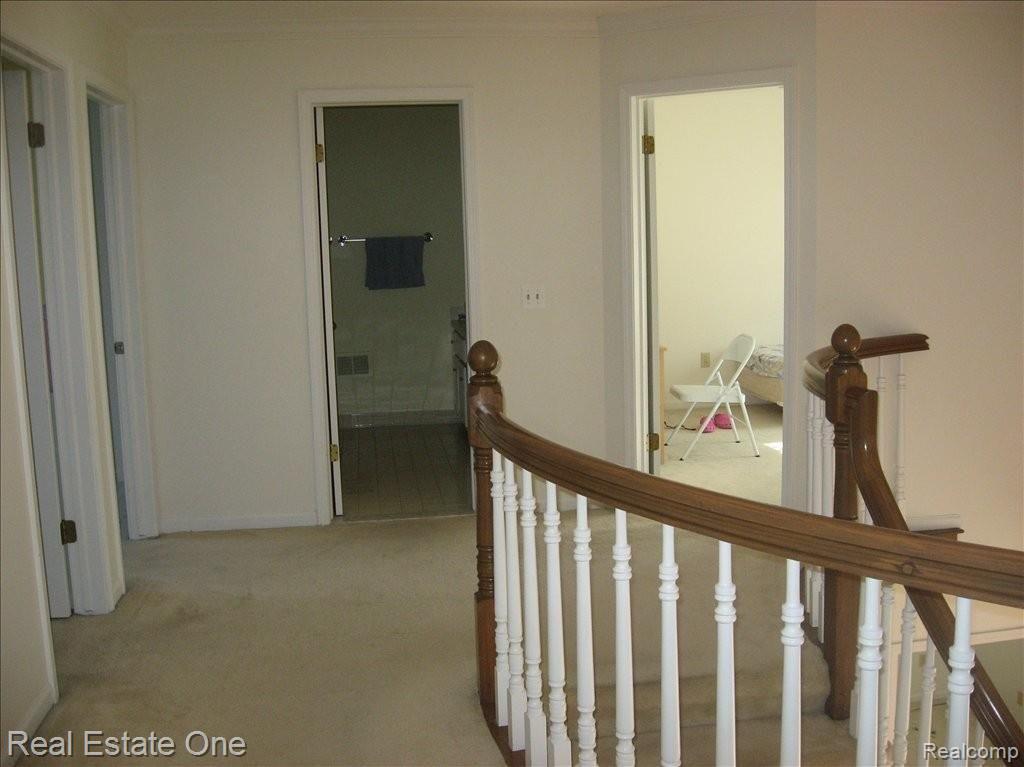 3151 Salem Drive Rochester, MI 48306 - Photo 13 of 19 Hall way