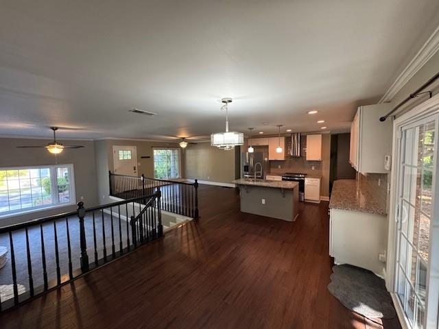 2465 Spring Drive Smyrna, GA 30080 - Photo 3 of 40