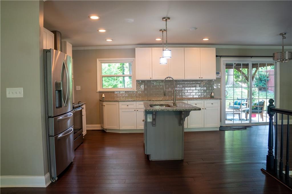 2465 Spring Drive Smyrna, GA 30080 - Photo 8 of 40