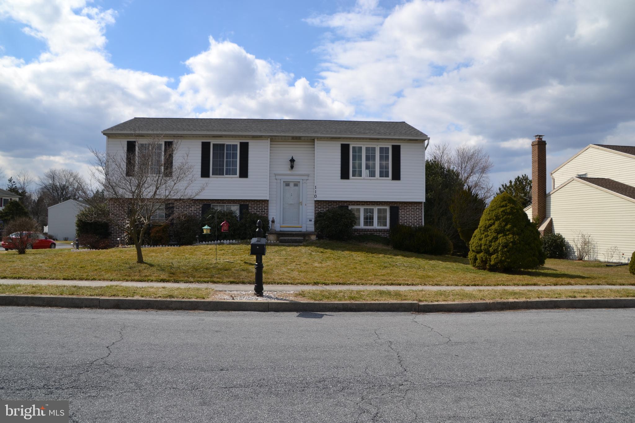 110 Robert Road Harrisburg, PA 17112 - Photo 1 of 23 Welcome home!