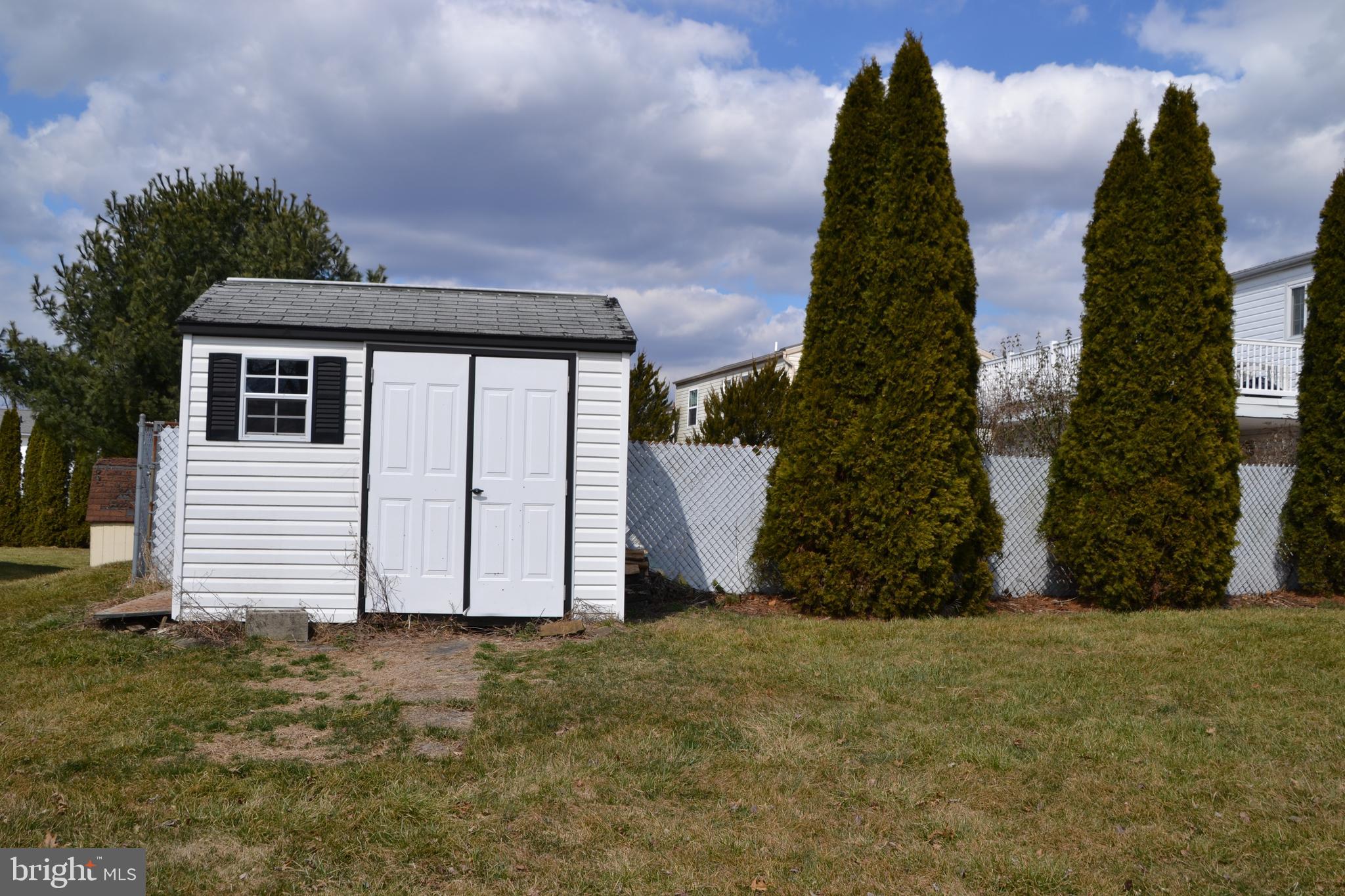 110 Robert Road Harrisburg, PA 17112 - Photo 23 of 23 Storage shed