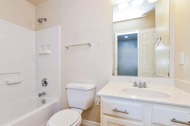 $1,705 | 12325 Arbor Lake Road, Rhome, TX 76078