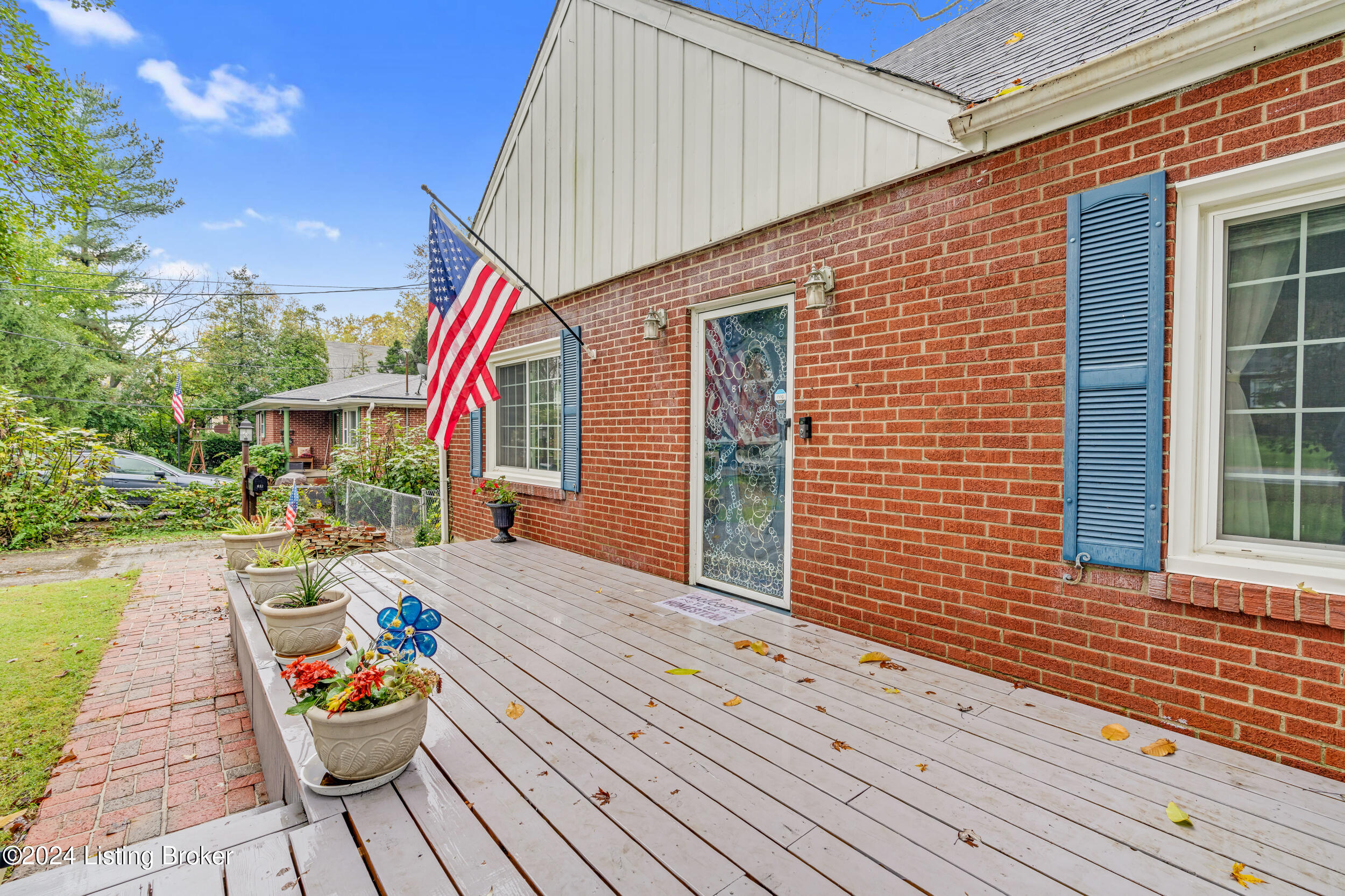 812 Palatka Road Louisville, KY 40214 - Photo 3 of 35 DSC03121