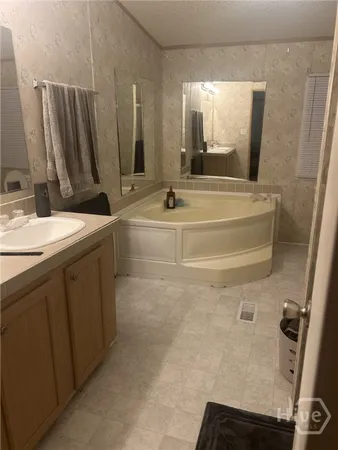 $199,900 | 437 Burkhalter Circle, Claxton, GA 30417