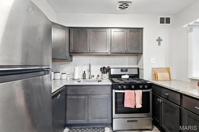 $89,000 | 6935 Colonial Woods Drive, Unit 23, St. Louis, MO 63129