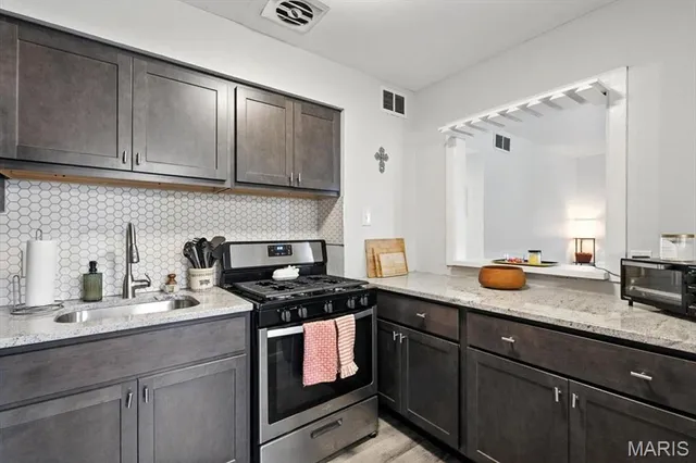 $89,000 | 6935 Colonial Woods Drive, Unit 23, St. Louis, MO 63129