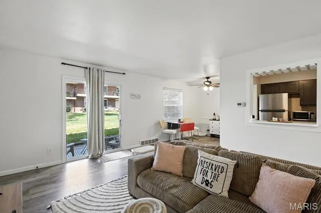 $89,000 | 6935 Colonial Woods Drive, Unit 23, St. Louis, MO 63129