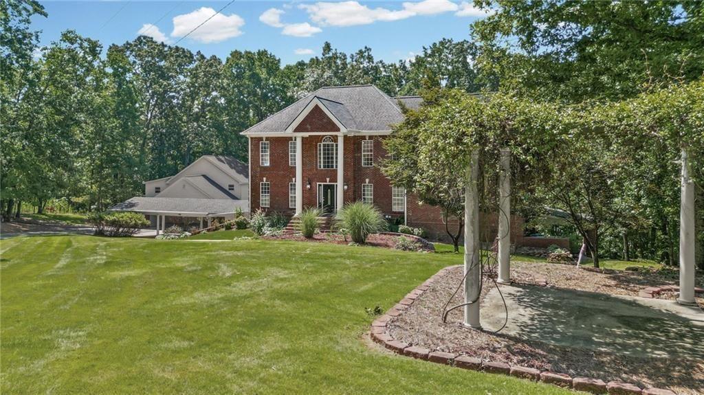 7488 Shadburn Ferry Road Cumming, GA 30041 - Photo 13 of 91 Gallery Image 13