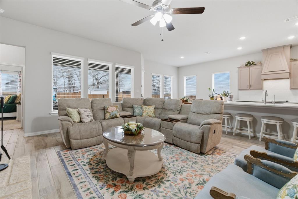 1117 Springfield Road Springtown, TX 76082 - Photo 8 of 40 a living room with furniture and a large window
