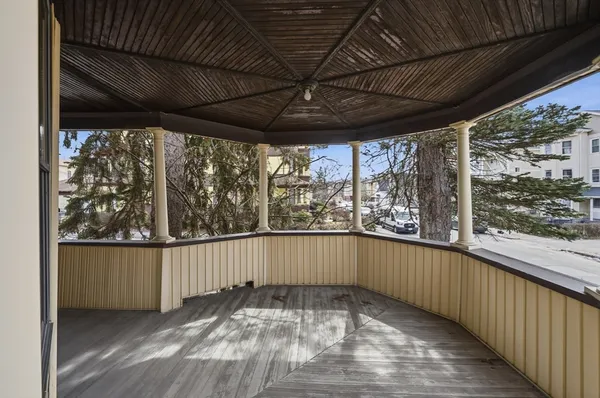 $725,000 | 47 Houghton Street, Worcester, MA 01604