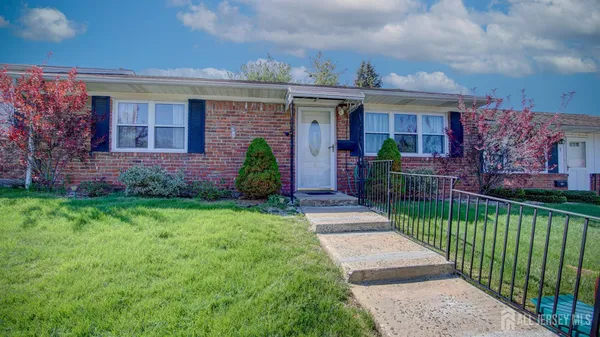 $315,000 | 5 Missouri Court, Old Bridge, NJ 07747