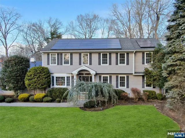 $1,378,777 | 528 Baylor Avenue, River Vale, NJ 07675