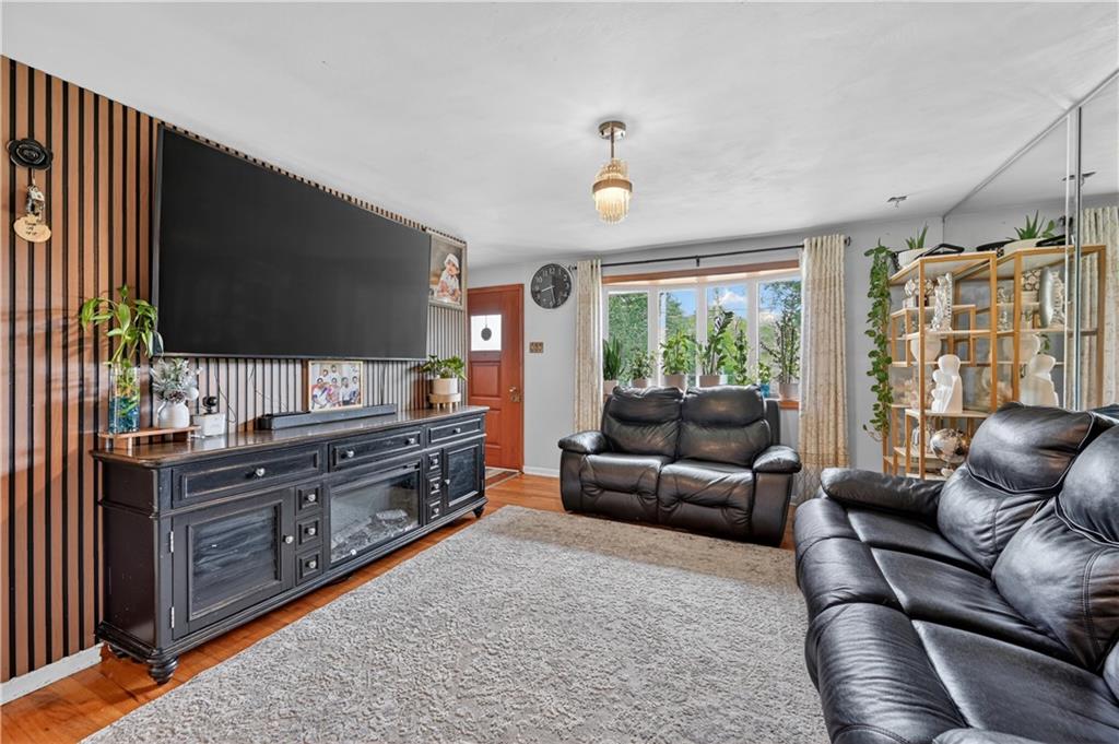 5164 Curry Road Pittsburgh, PA 15236 - Photo 8 of 37