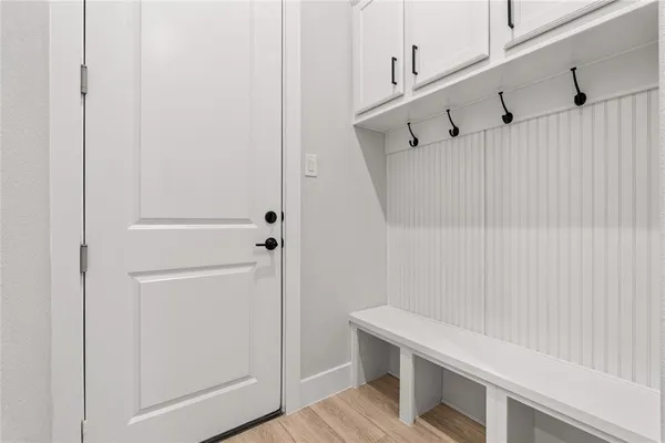 a view of utility room