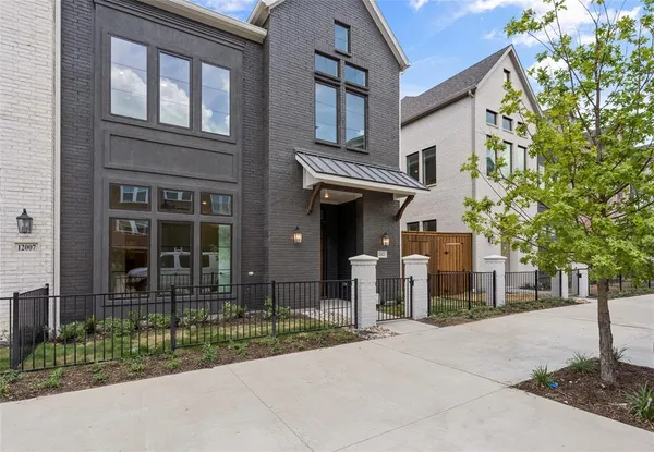 front view of house with a yard