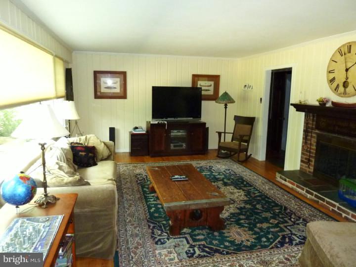 197 Tuckerton Road Medford Lakes, NJ 08055 - Photo 5 of 17 Great Room