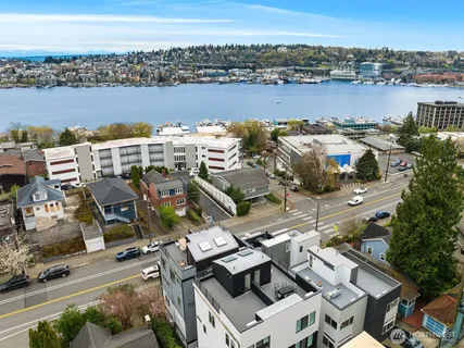 $837,000 | 2005 Dexter Avenue North, Unit B, Seattle, WA 98109