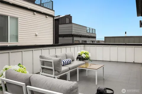 $837,000 | 2005 Dexter Avenue North, Unit B, Seattle, WA 98109