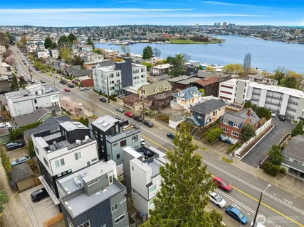 $837,000 | 2005 Dexter Avenue North, Unit B, Seattle, WA 98109