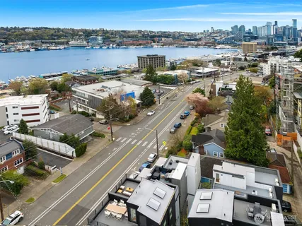 $837,000 | 2005 Dexter Avenue North, Unit B, Seattle, WA 98109