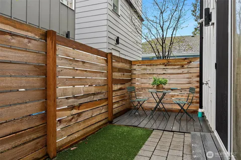 $837,000 | 2005 Dexter Avenue North, Unit B, Seattle, WA 98109