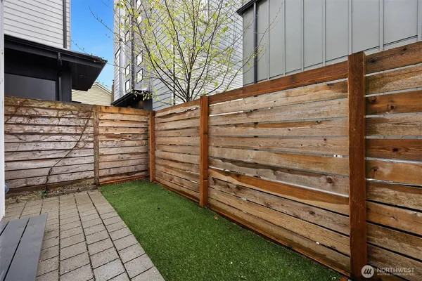 $837,000 | 2005 Dexter Avenue North, Unit B, Seattle, WA 98109