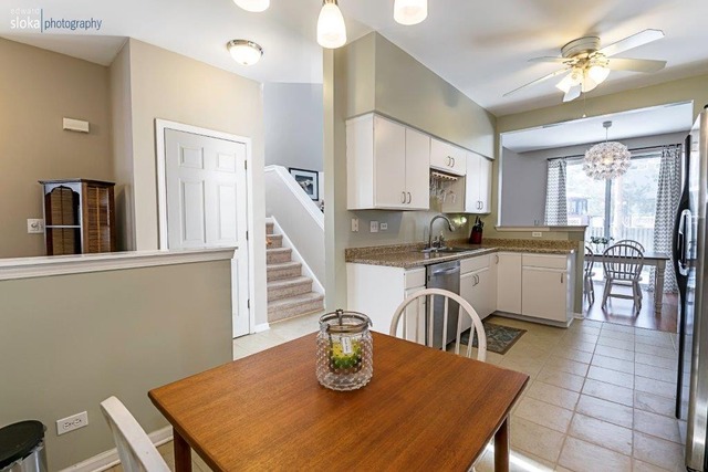 183 Northlight Passe Lake In The Hills, IL 60156 - Photo 7 of 23