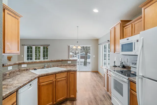 $378,400 | 105 Sarah's Way, Sheboygan Falls, WI 53085