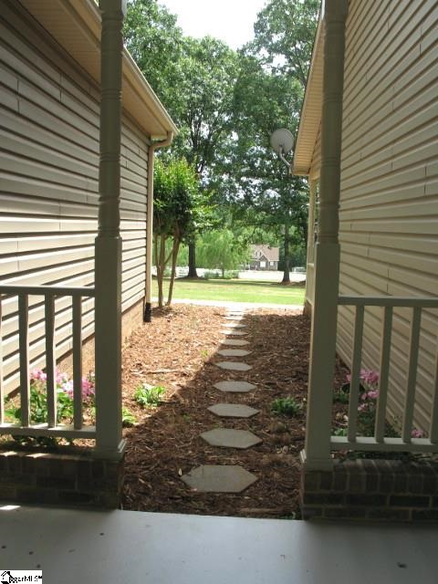 1029 Thompson Road Anderson, SC 29621 - Photo 3 of 22