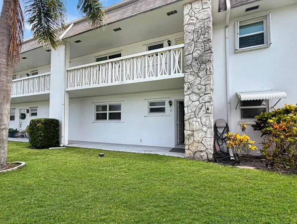 $2,300 | 3154 Meridian Way South, Unit 6, Palm Beach Gardens, FL 33410