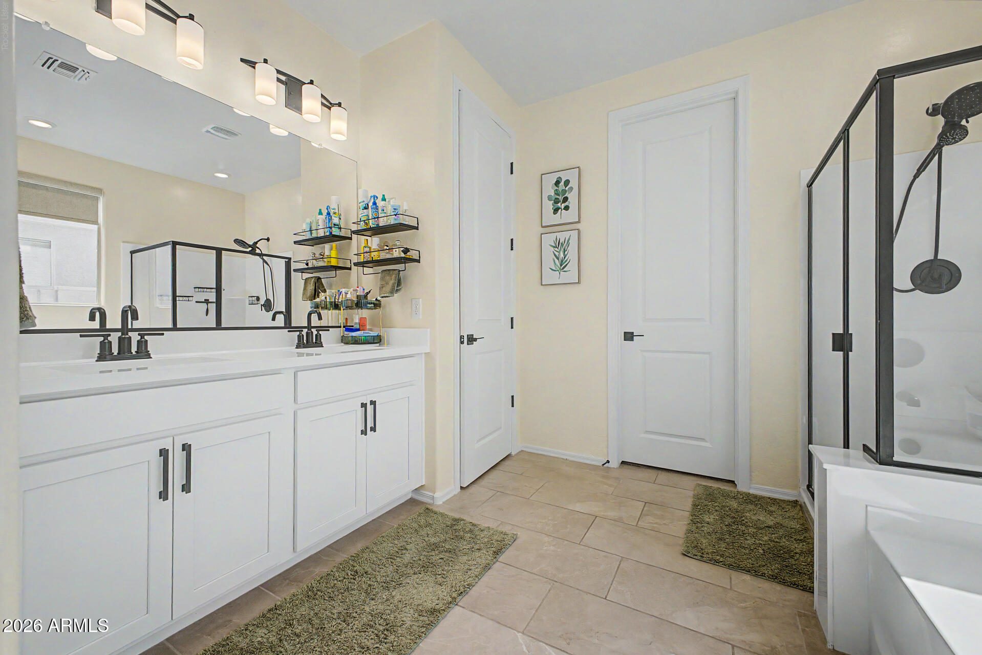 2540 West Grenadine Road Phoenix, AZ 85041 - Photo 29 of 69 Double sinks