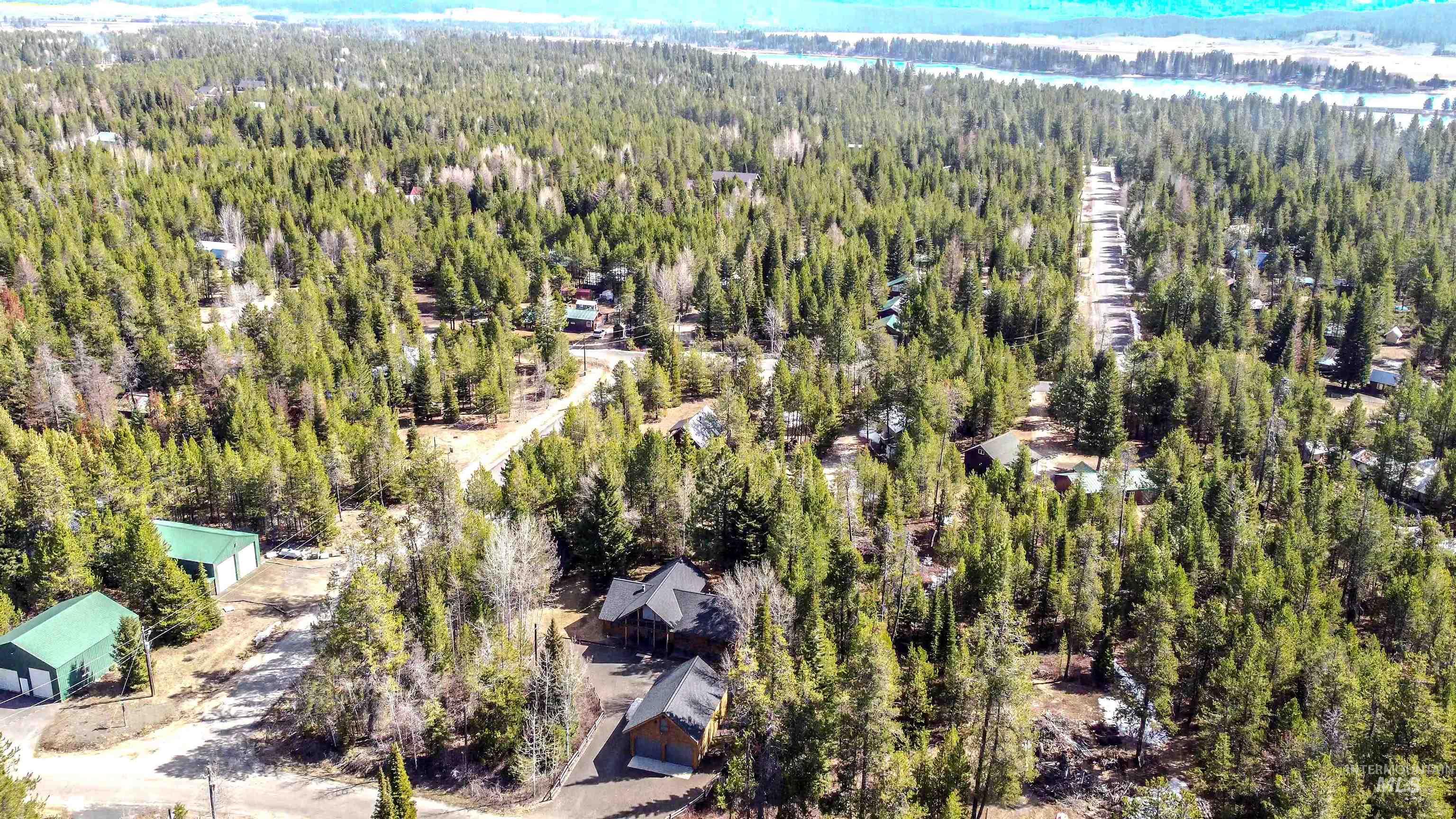 12712 Hereford Road Donnelly, ID 83615 - Photo 22 of 50 Drone / aerial view of a forest