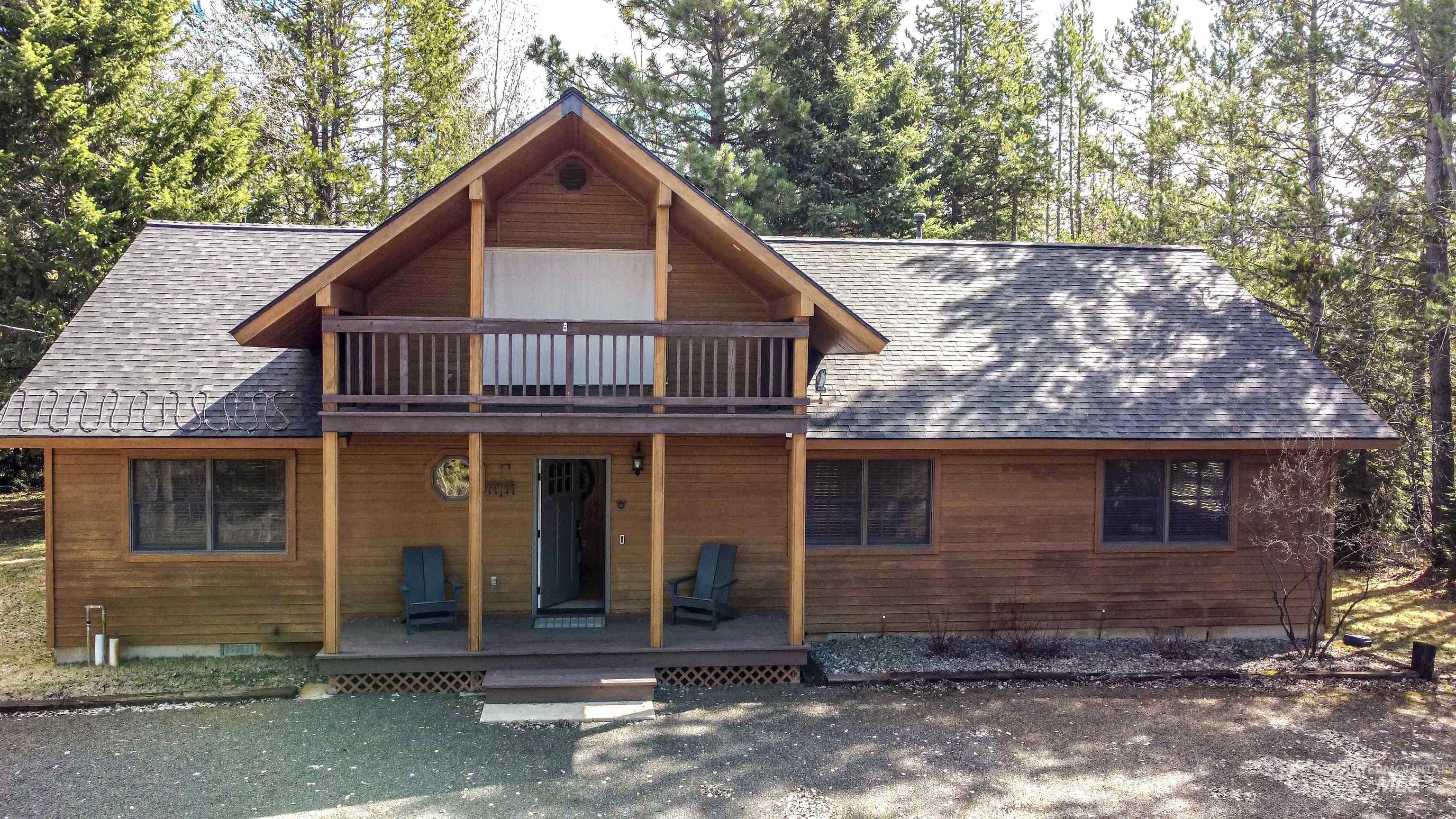 12712 Hereford Road Donnelly, ID 83615 - Photo 47 of 50 View of front of house with roof with shingles and covered porch