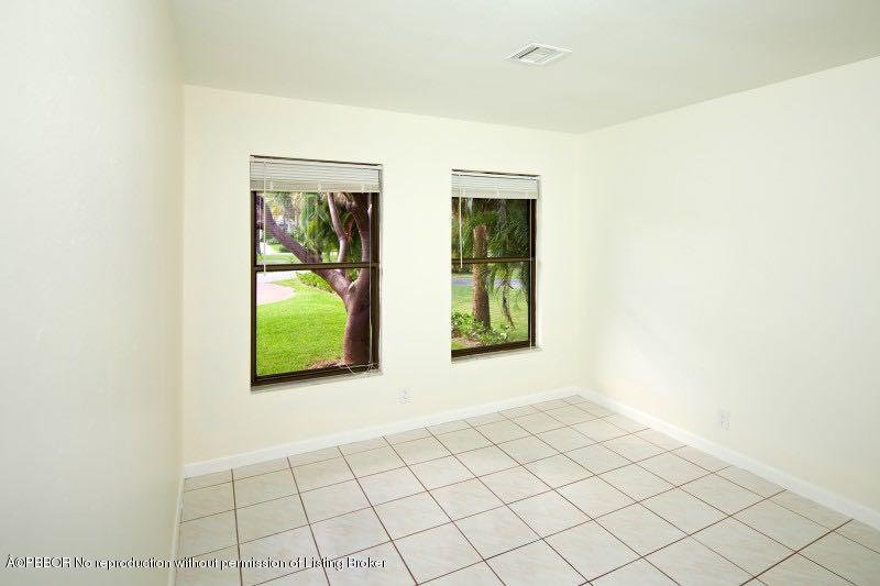 314 Beach Curve Road Lantana, FL 33462 - Photo 6 of 21 5 Family Room