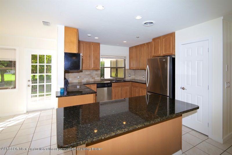 314 Beach Curve Road Lantana, FL 33462 - Photo 8 of 21 7 Kitchen
