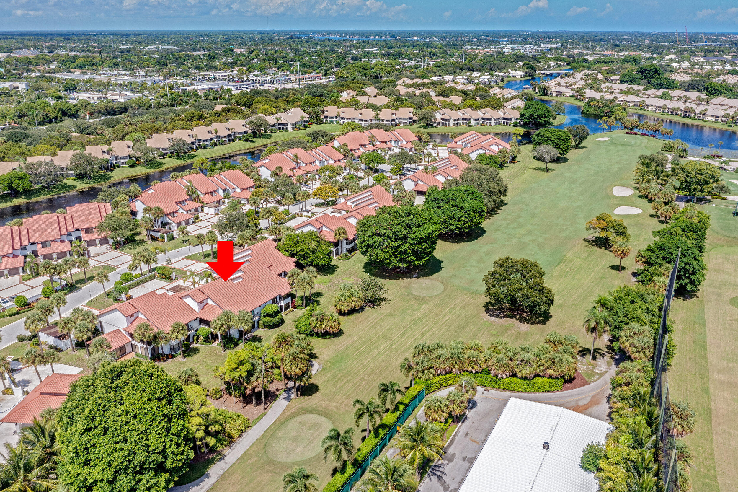 16622 Traders Crossing North, Unit 102 Jupiter, FL 33477 - Photo 18 of 19 view of city and mountain view