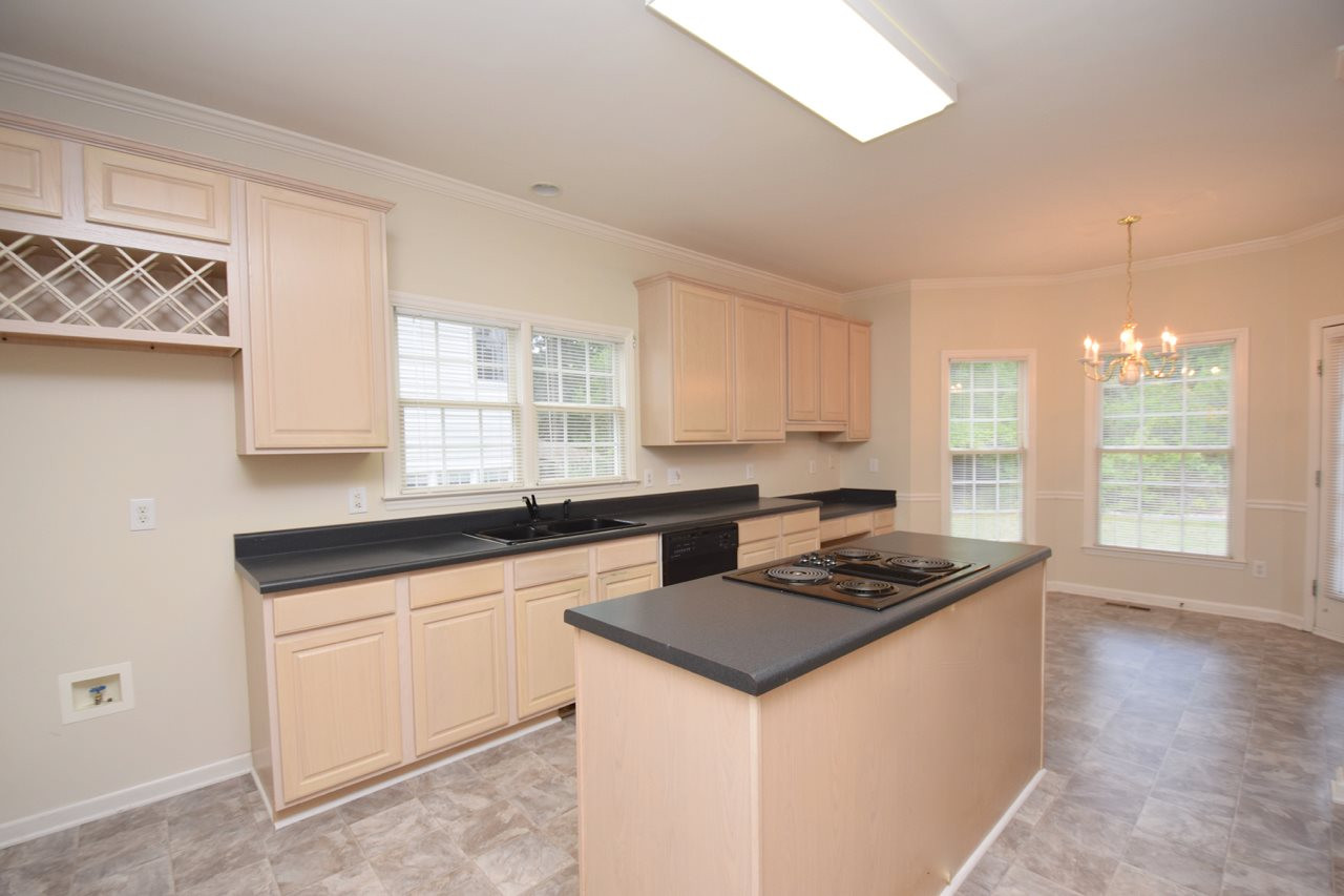 103 Running Creek Road Cary, NC 27518 - Photo 4 of 24 Large kitchen w/tons of cabinets