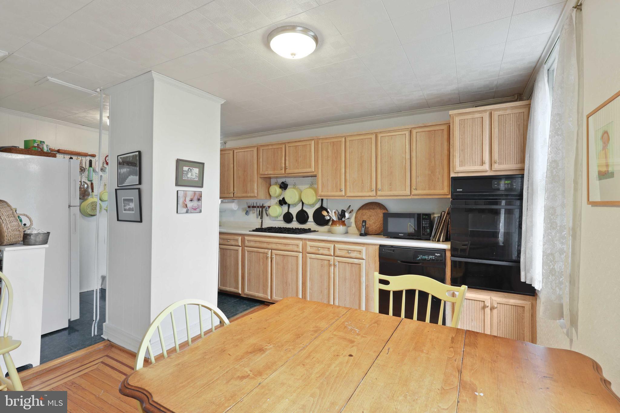 4507 Wilmslow Road Baltimore, MD 21210 - Photo 15 of 59 Kitchen with lots of cabinet space