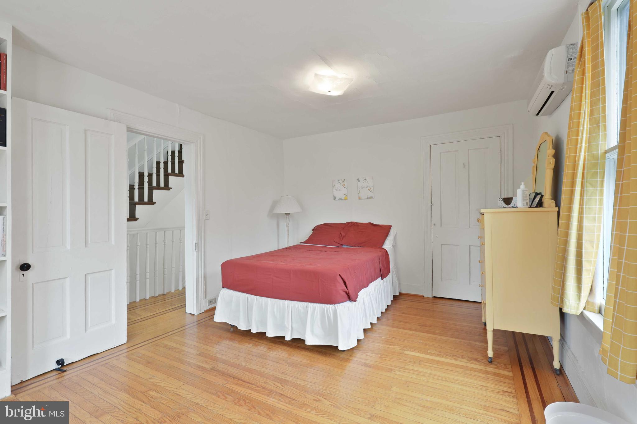 4507 Wilmslow Road Baltimore, MD 21210 - Photo 32 of 59 Bedrm on second level w/ oak & walnut banding