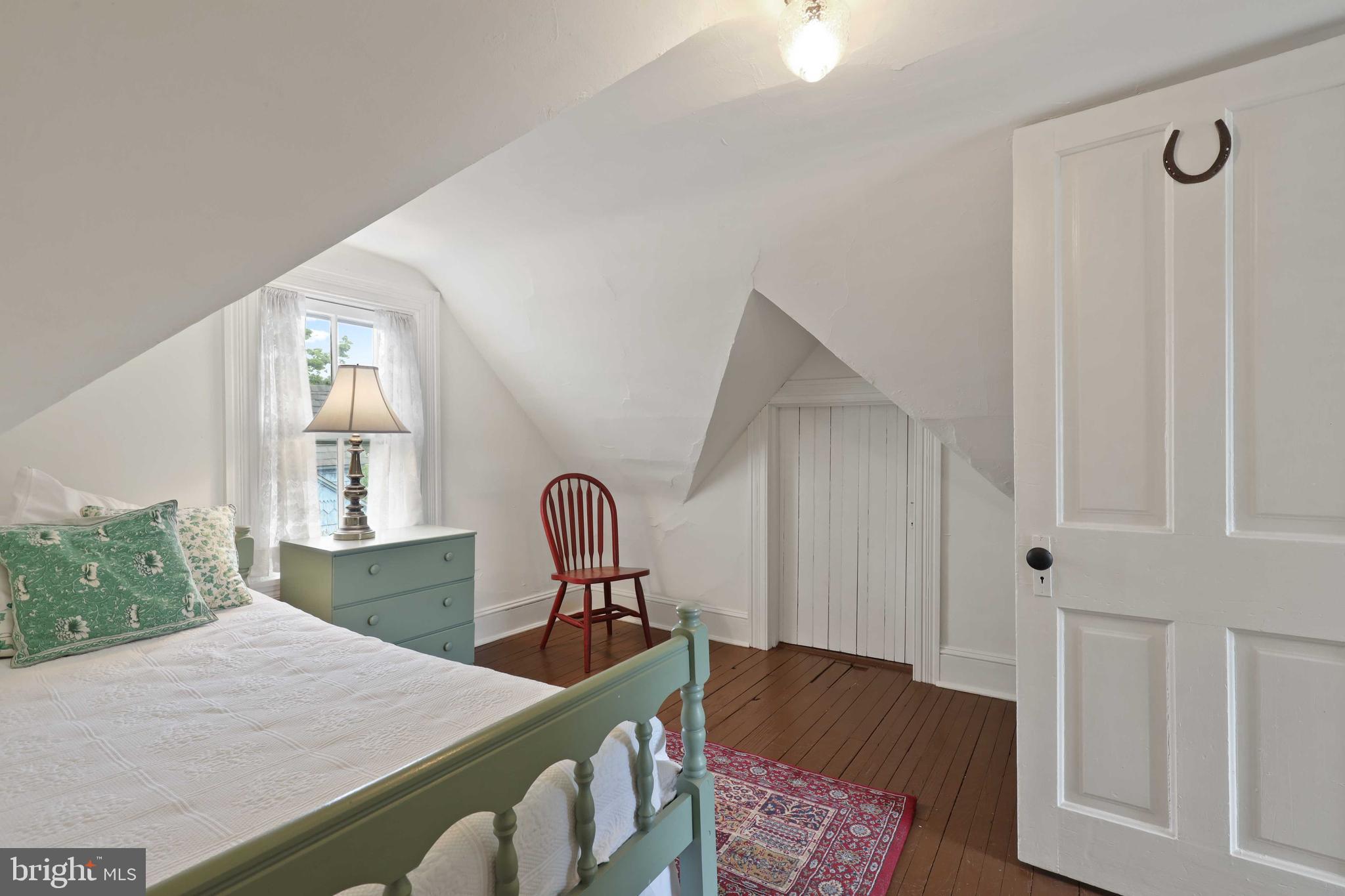 4507 Wilmslow Road Baltimore, MD 21210 - Photo 39 of 59 Bedroom on third level