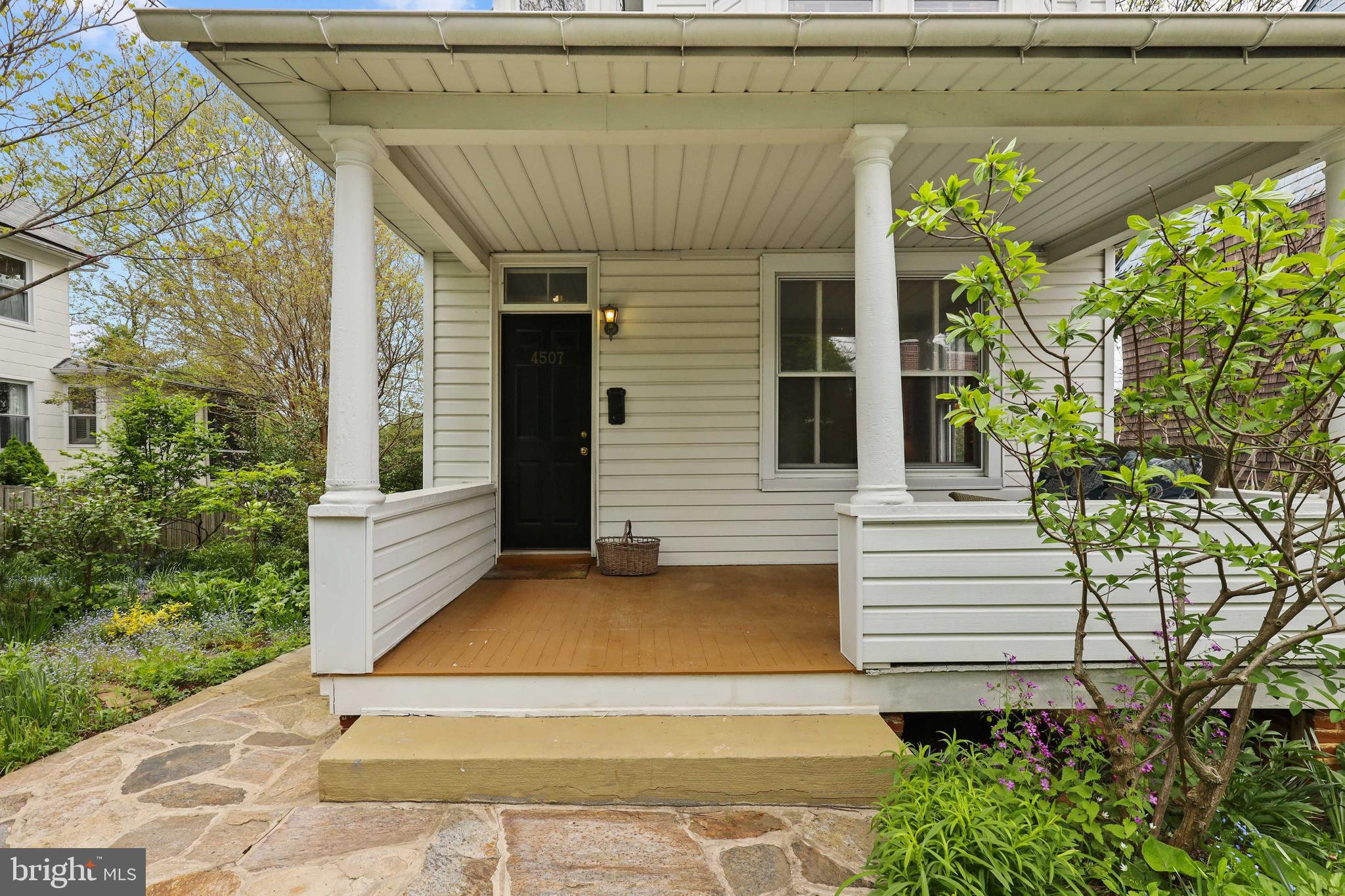 4507 Wilmslow Road Baltimore, MD 21210 - Photo 4 of 59 Very inviting entranceway