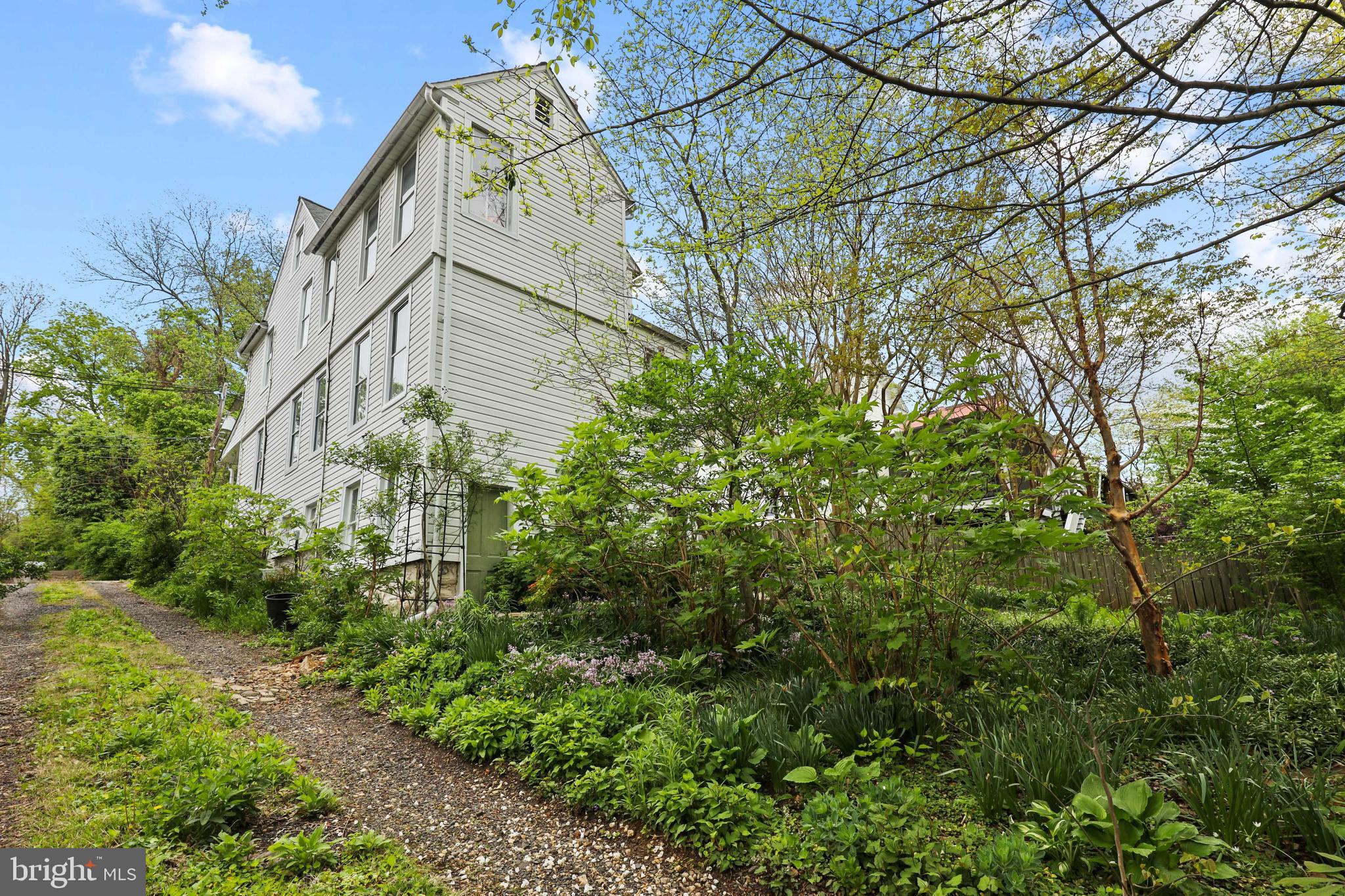 4507 Wilmslow Road Baltimore, MD 21210 - Photo 52 of 59 Amazing landscaping and beautiful gardens