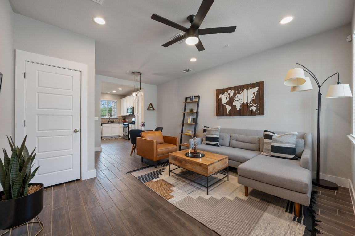 7408 Wildcat Pass Austin, TX 78757 - Photo 3 of 34