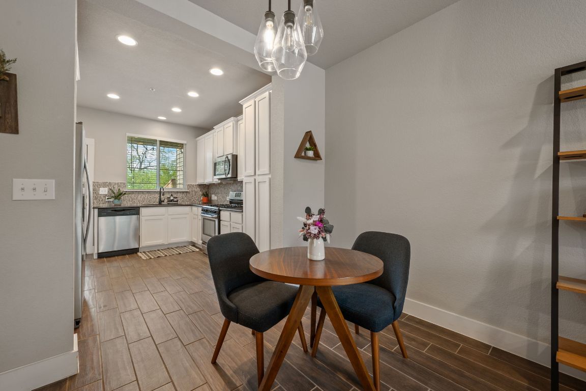 7408 Wildcat Pass Austin, TX 78757 - Photo 6 of 34