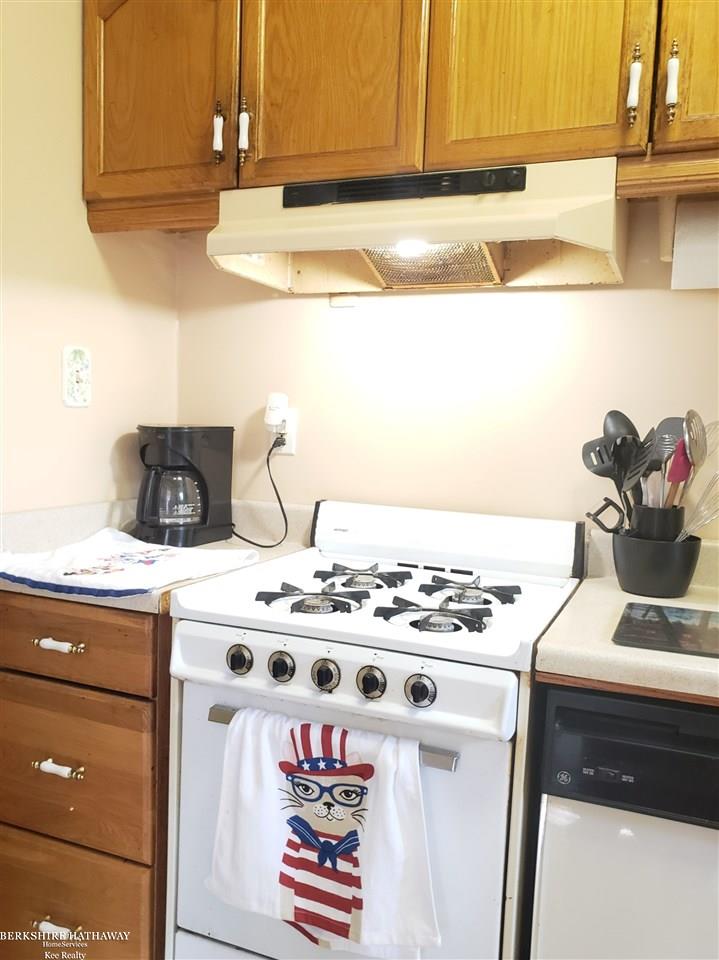 39614 Dequindre Road Sterling Heights, MI 48310 - Photo 7 of 19 31393251-6.JPG